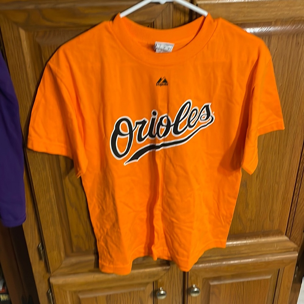 Val Guerrero size large youth tshirt